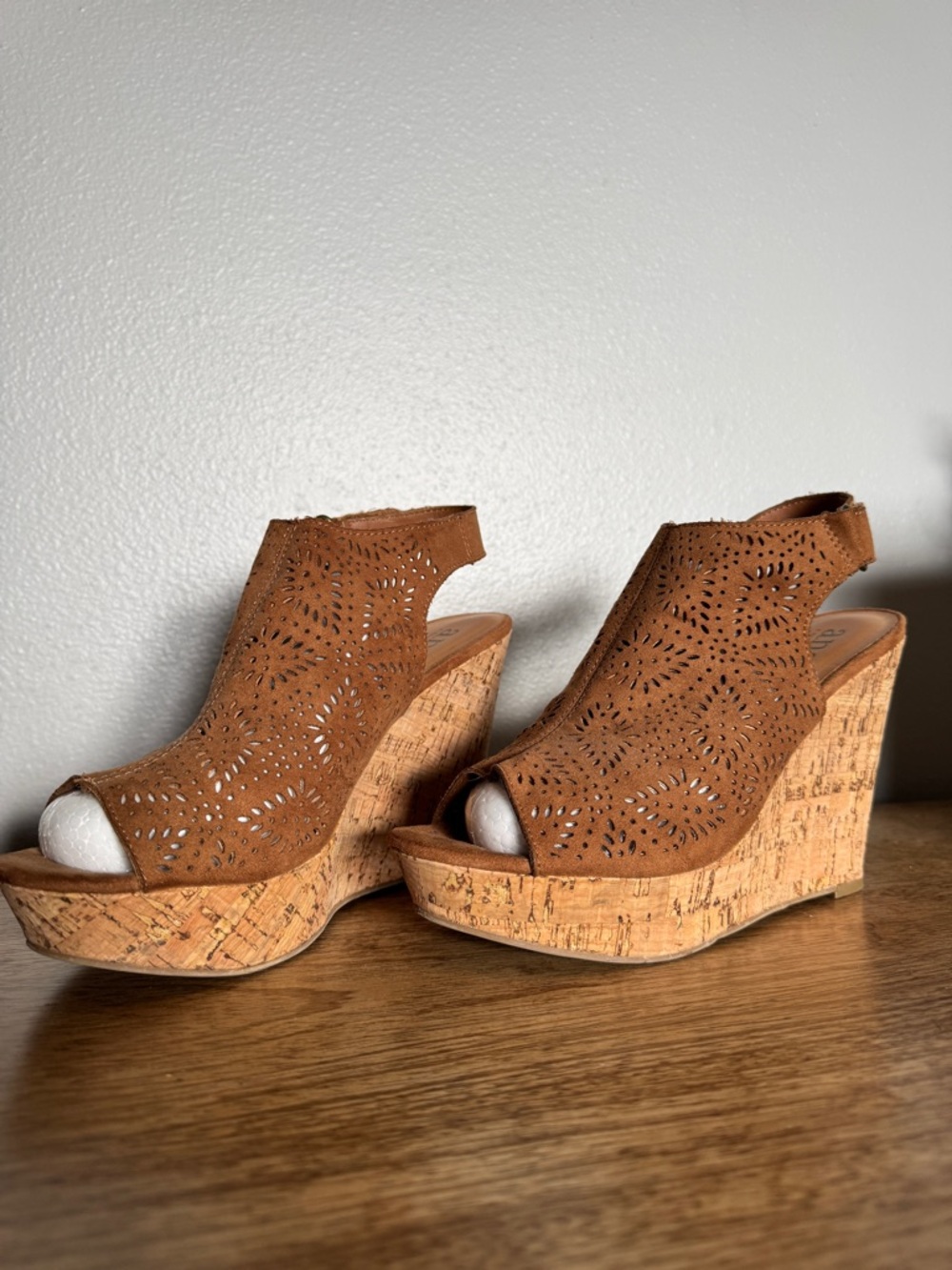 A.N.A Moe Cognac Leather Laser Cut Cork Wedge Sandal Platform Peep Toe Boho 8M